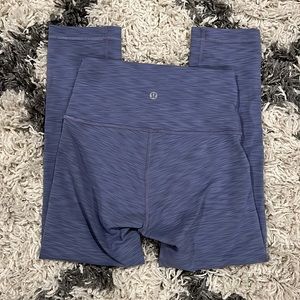 Lululemon Wunder Train 21” Crop Leggings